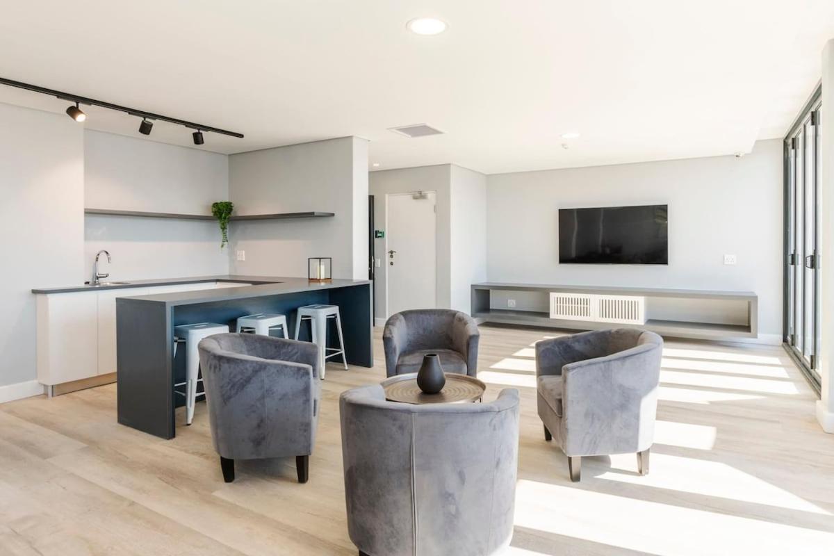 Appartement Contemporary 2-bed With Parking Le Cap